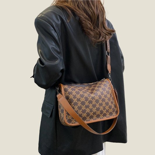 Ielgy All-Match Casual Large-Capacity Fashionable Shoulder Bag