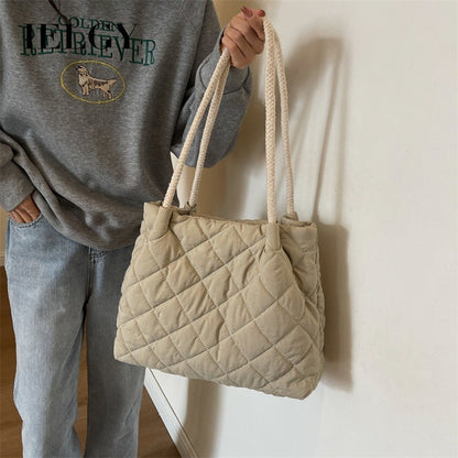 Ielgy Fresh Sweet Girl Large Capacity Shoulder Messenger Bag Leisure Travel Bag