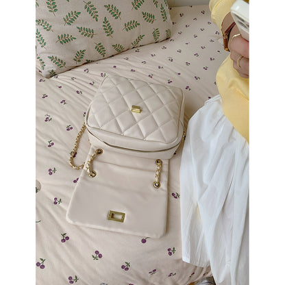 Ielgy Ladies Square Backpack Korean Version Cross-body Shoulder Portable Diamond Chain Backpack