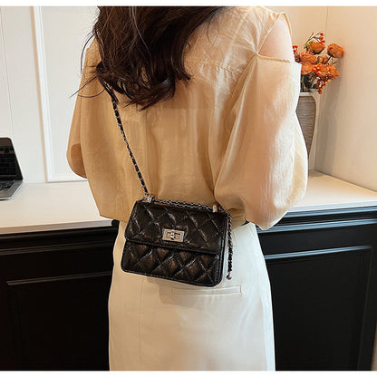Ielgy Fashionable High-End Rhombus Shoulder Crossbody Chain Small Square Bag