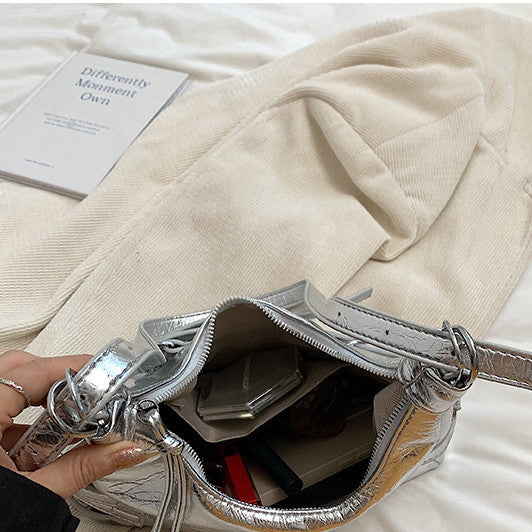 Ielgy Retro Hot Girl Style Large-Capacity Silver Stray Bag Fashionable All-Match One-Shoulder Messenger Underarm Bag Trendy