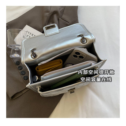 Ielgy Ladies Fashion Summer Messenger Stray Bag High-End Diamond Chain Shoulder Small Square Bag