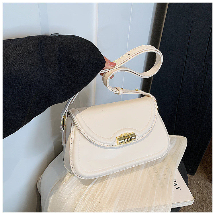 Ielgy Ladies Black Trendy Fashion Small Square Bag All-Match Casual Fashion Trendy Messenger Bag