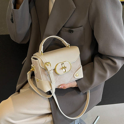 Ielgy Simple Fashion Handbag Diamond Chain Casual Crossbody Small Square Bag