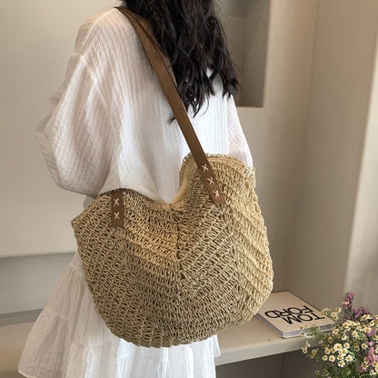 Ielgy One-Shoulder Messenger Large-Capacity Straw Woven Retro Woven Crossbody Bag