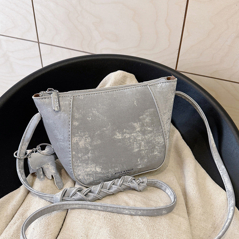 Ielgy Fashionable All-Match Messenger Bag Fashionable Shoulder Underarm Bucket Bag