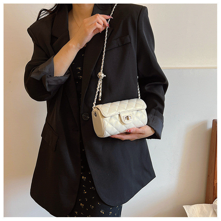 Ielgy Ladies Diamond Embroidery Thread Fashionable All-Match Chain Cross-Body Bag Flow Mini Silver Small Square Bag