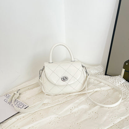 Ielgy Diamond Embroidery Thread Fashionable All-Match Chain Small Square Bag Black Casual Shoulder Messenger Bag