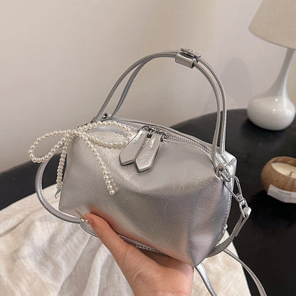 Ielgy Ladies Black All-Match Simple Messenger Bag Texture Chain Soft Leather Pillow Bag
