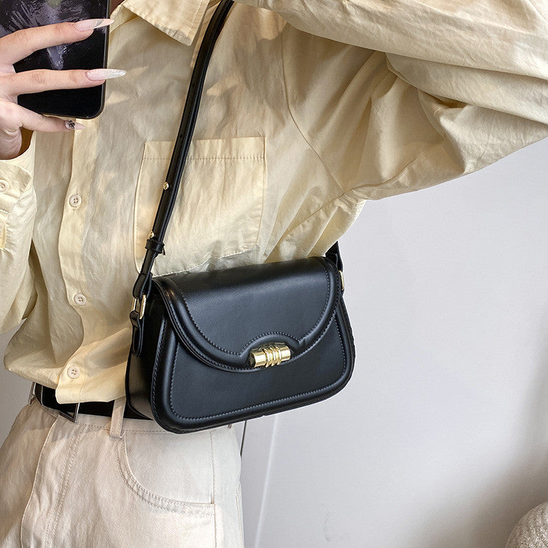 Ielgy Ladies Black Trendy Fashion Small Square Bag All-Match Casual Fashion Trendy Messenger Bag