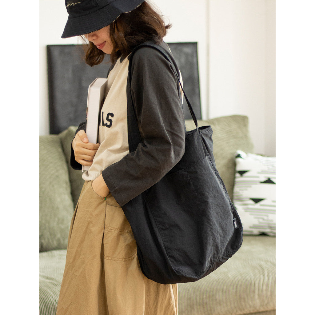 Ielgy Japanese Waterproof Nylon Casual Shoulder Bag Niche Design Feel Large Capacity Commuter Tote Large Bag