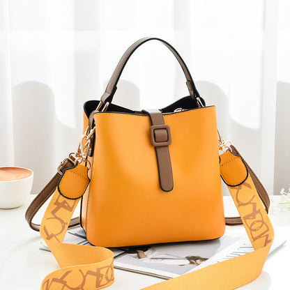 Ielgy Female Broadband Messenger Bag Korean Version Fashion Large Capacity Bucket Bag