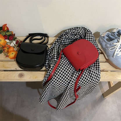 Ielgy Ladies Candy Bag Retro Fashionable Red Crossbody Saddle Bag