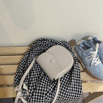 Ielgy Ladies Candy Bag Retro Fashionable Red Crossbody Saddle Bag