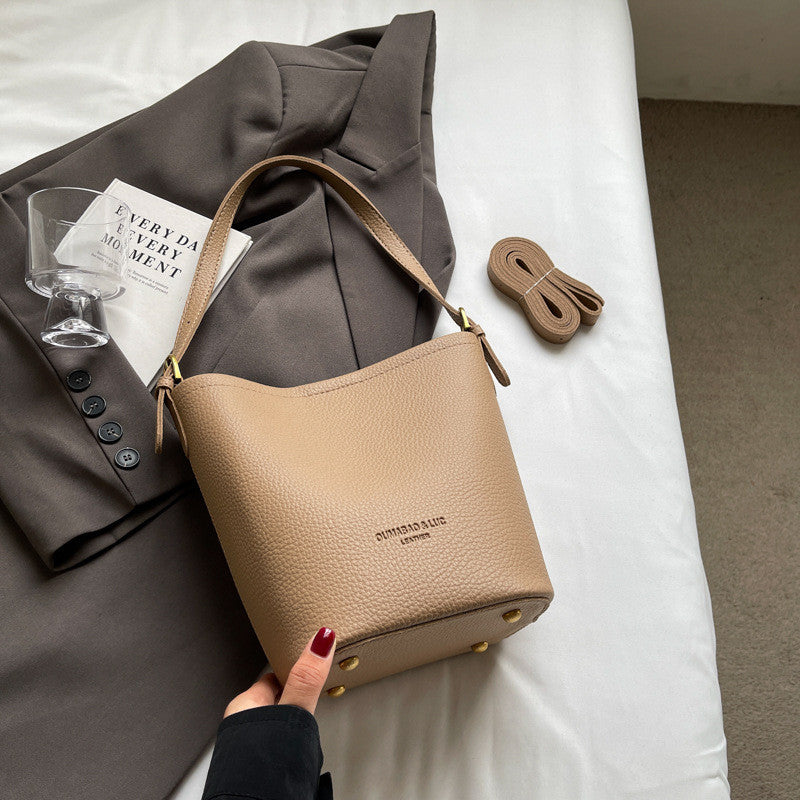 Ielgy Niche Design Bucket Bag Simple All-Match Cross-Body Retro Commuter Shoulder Bag