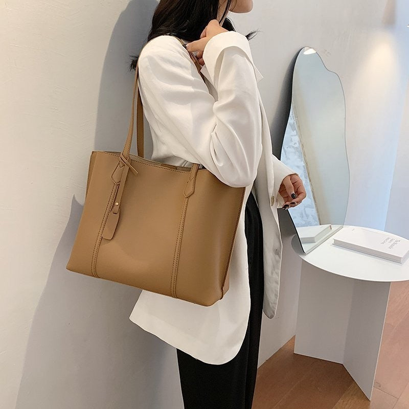 Ielgy Tote Bag Korean Version Shoulder Bag Fashion Casual Large Capacity Handbag Simple Female Bag