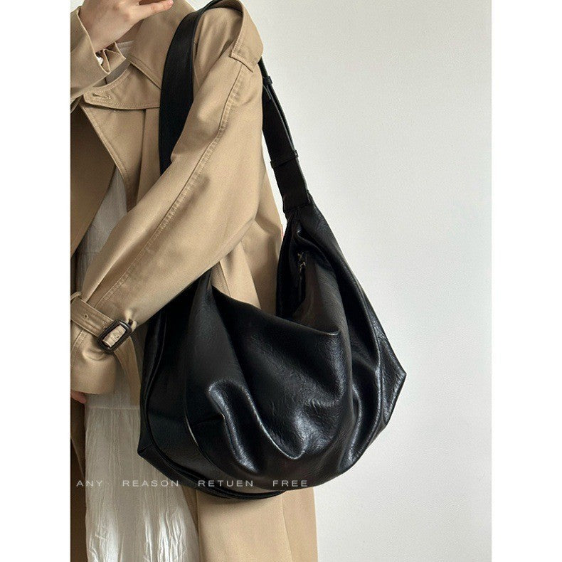 Ielgy Soft Leather Large-Capacity Black Dumpling Bag Retro High-End Casual One-Shoulder Messenger Tote Bag