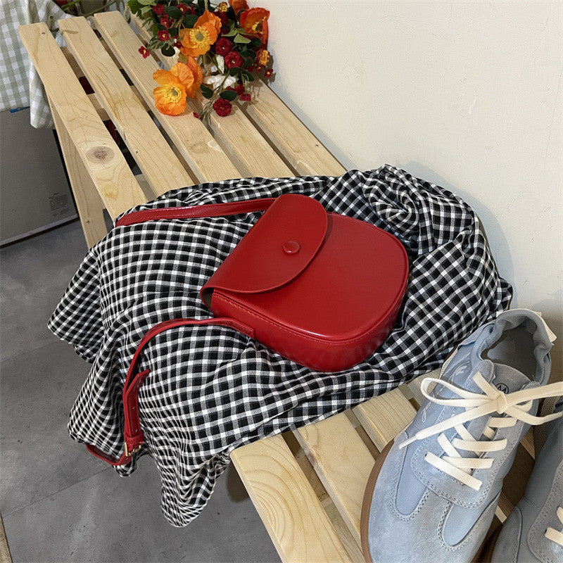 Ielgy Ladies Candy Bag Retro Fashionable Red Crossbody Saddle Bag