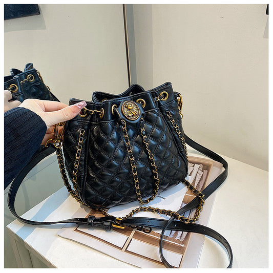 Ielgy Large Capacity Fashionable Diamond Chain Bag Shoulder Bucket Bag