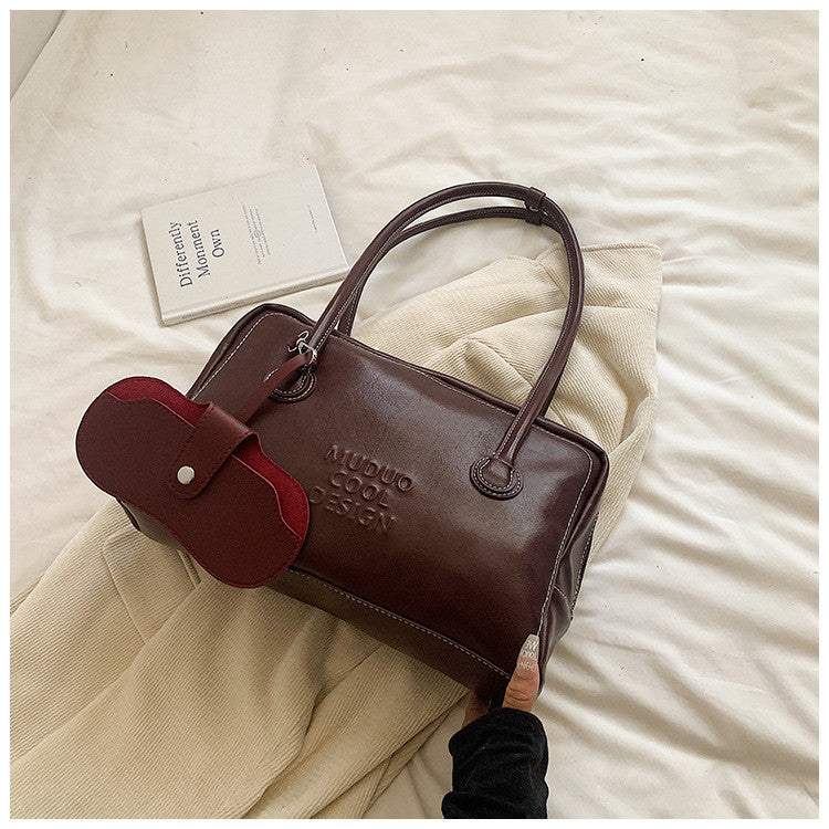 Ielgy Retro Portable Bowling Bag Niche Underarm Bag Simple Large Capacity Commuter Bag