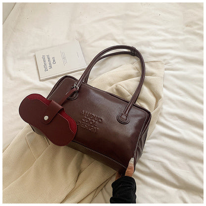 Ielgy Retro Portable Bowling Bag Niche Underarm Bag Simple Large Capacity Commuter Bag
