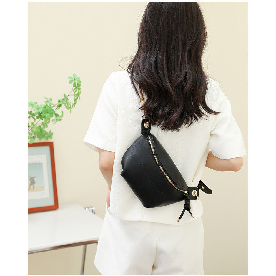 Ielgy Ladies Messenger Bag Retro PU Chest Bag Chain Clause Fashion