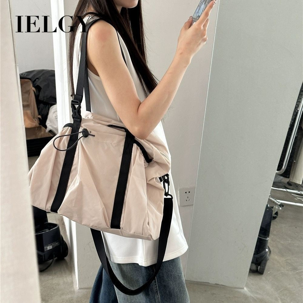 Ielgy Korean Version Simple All-Match Lightweight Nylon Travel Messenger Shoulder Bag