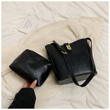 Ielgy Retro Trendy Underarm Bag Fashionable All-Match Bucket Bag Texture Casual Shoulder Bag