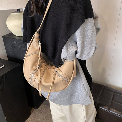 Ielgy Large-Capacity Bag High-End Texture Niche Autumn Winter All-Match One-Shoulder Messenger Rivet Dumpling Bag