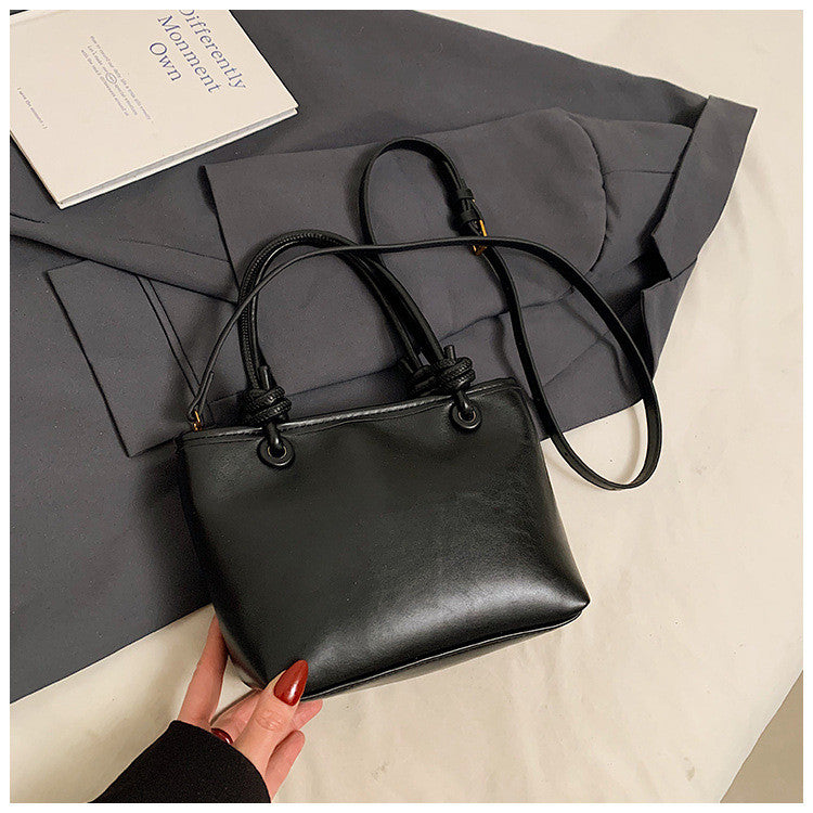 Ielgy Autumn Winter All-Match Trendy Fashion One-Shoulder Messenger Portable Bucket Bag