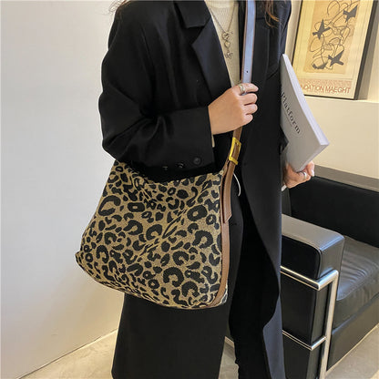 Ielgy Leopard Print Large-Capacity Bag All-Match Tote Bag Outing Shoulder Messenger