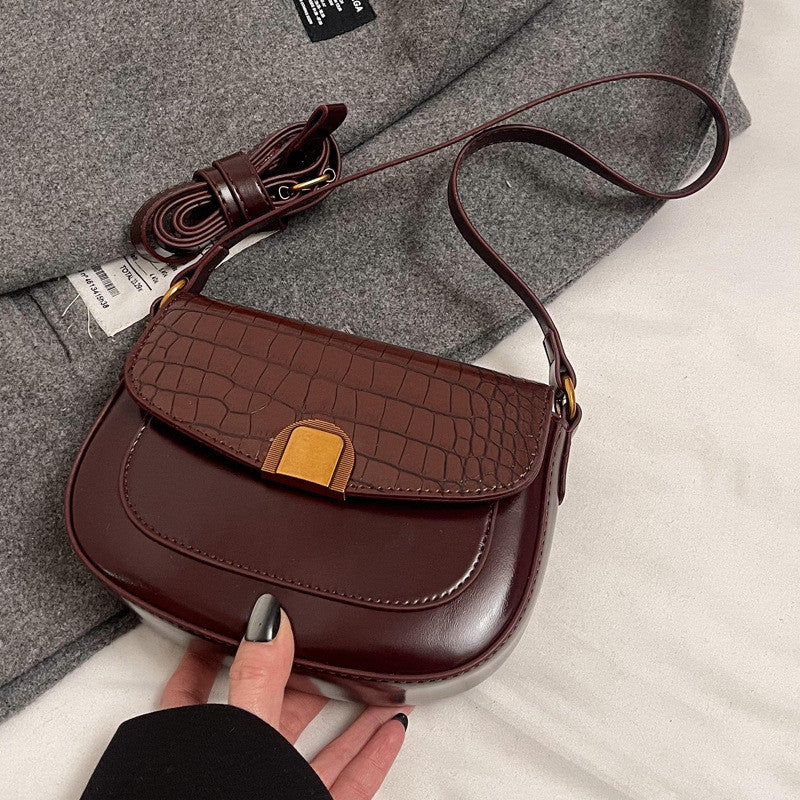 Ielgy French Niche Saddle Bag Autumn Winter One-Shoulder High-End Retro All-Match Fashion Cross-Body Bag