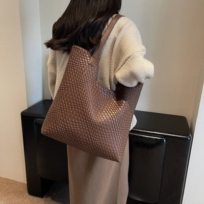 Ielgy Korean Version Work Commuter Large Capacity Bag Autumn Winter Retro Fashion Tote Bag