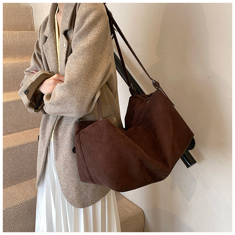 Ielgy Retro Matte Suede Tote Bag Large Capacity Commuter Armpit Order Shoulder Bag
