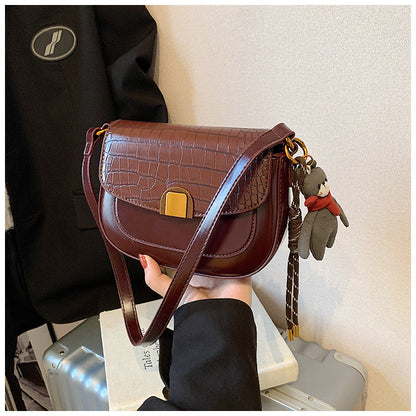 Ielgy French Niche Saddle Bag Autumn Winter One-Shoulder High-End Retro All-Match Fashion Cross-Body Bag