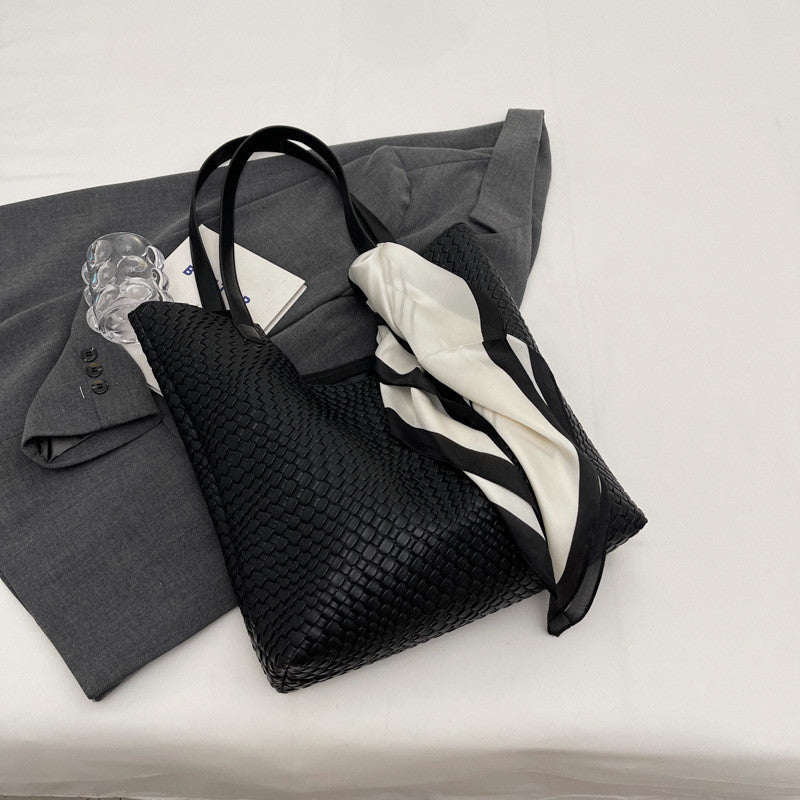 Ielgy Korean Version Work Commuter Large Capacity Bag Autumn Winter Retro Fashion Tote Bag