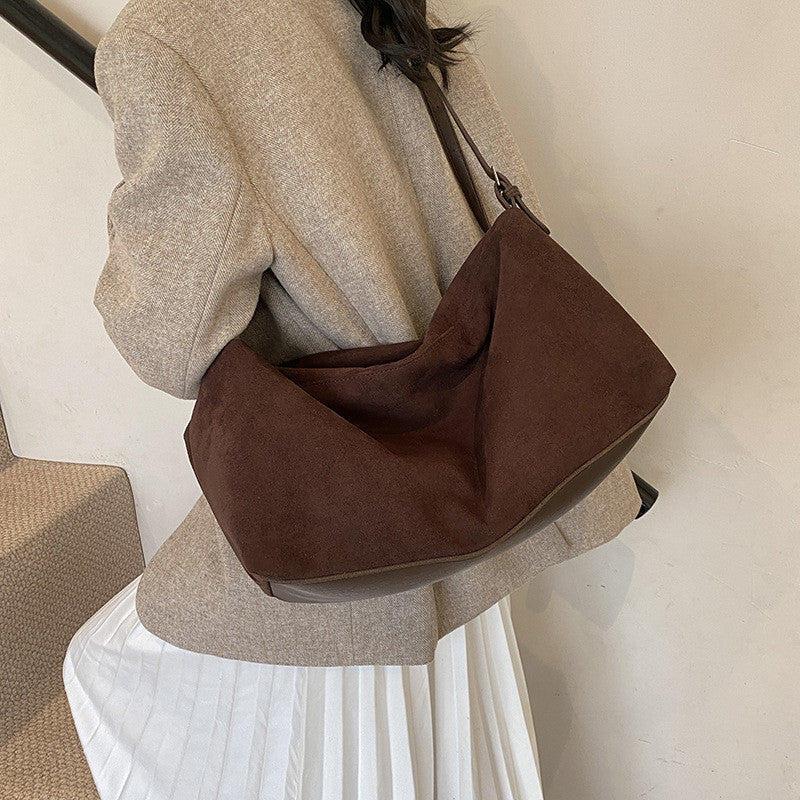 Ielgy Retro Matte Suede Tote Bag Large Capacity Commuter Armpit Order Shoulder Bag