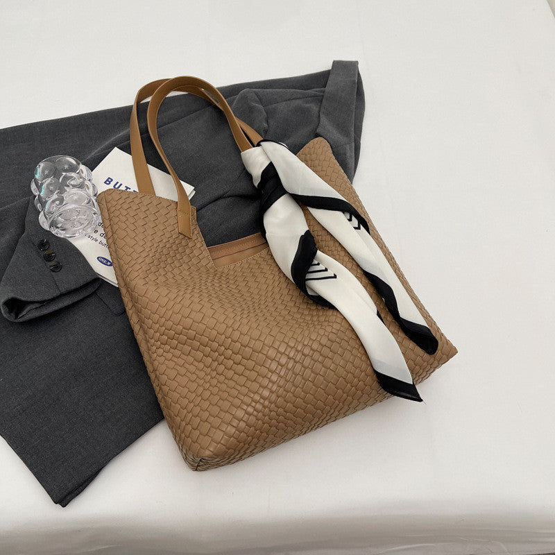 Ielgy Korean Version Work Commuter Large Capacity Bag Autumn Winter Retro Fashion Tote Bag